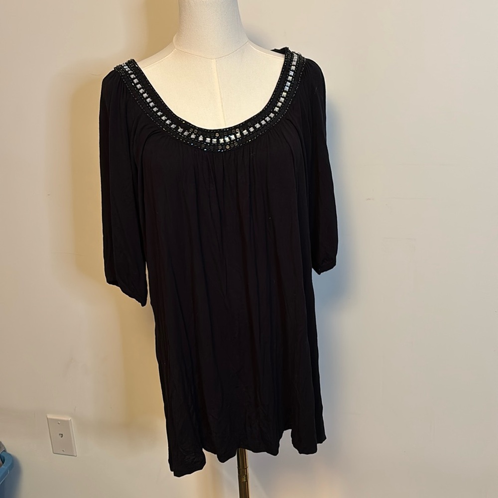 Lane Bryant short sleeve black with sequins top size 14/16 W